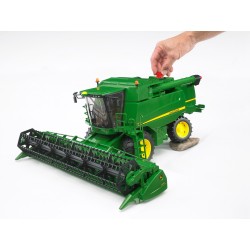 bruder - John Deere Mähdrescher T670i