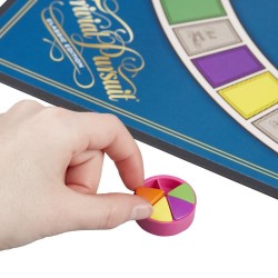 Hasbro Gaming - Trivial Pursuit: Classic Edition